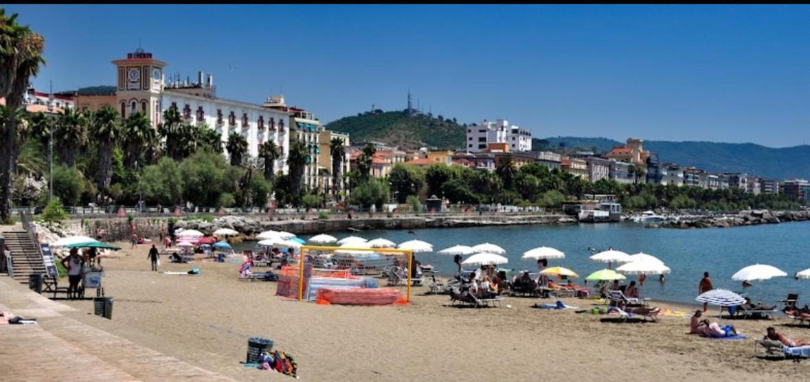 Salerno Mare E Luci Daire Dış mekan fotoğraf